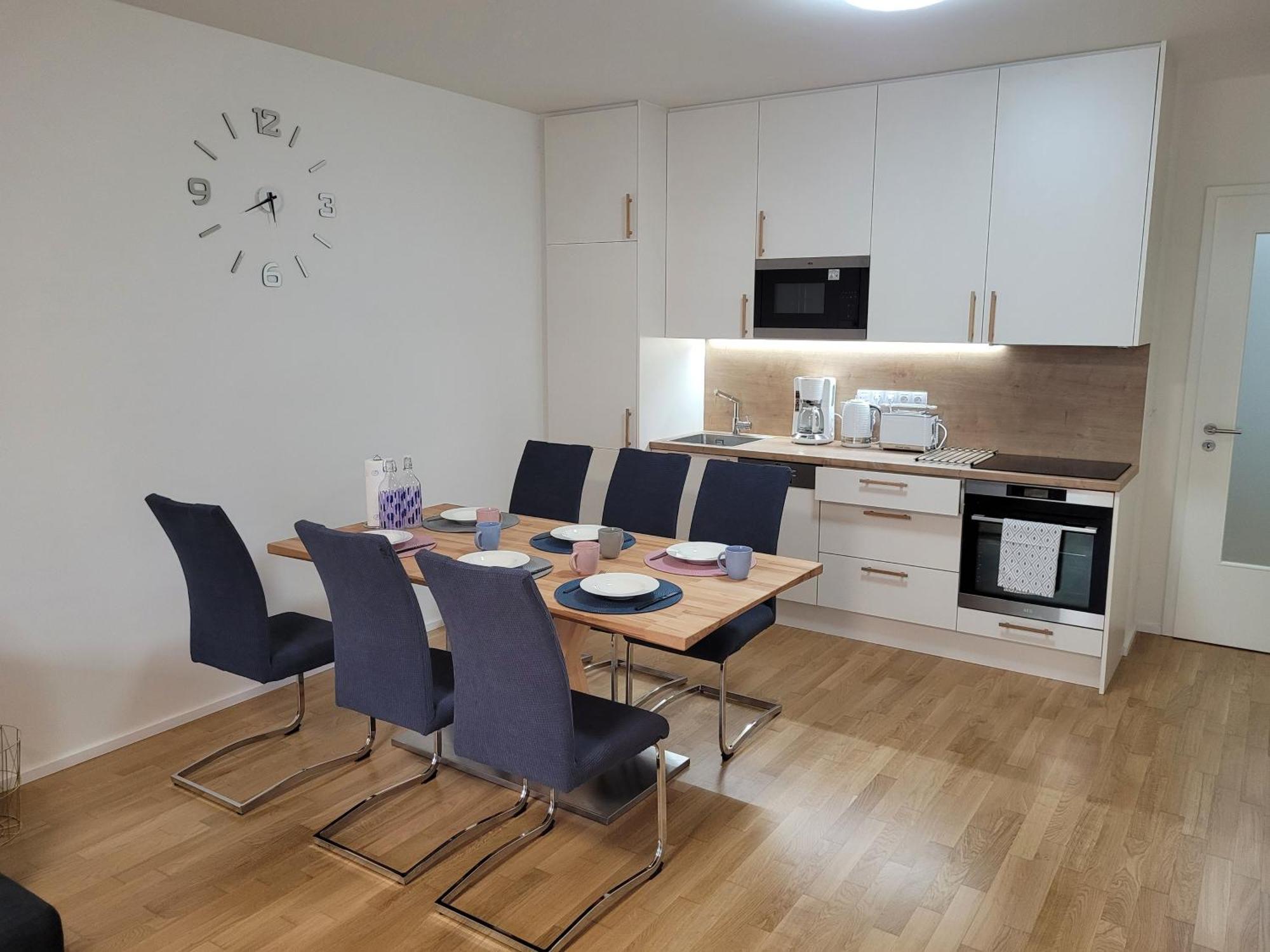 Apartmán Newly Built With Balcony, Ac And Free Indoor Garage *